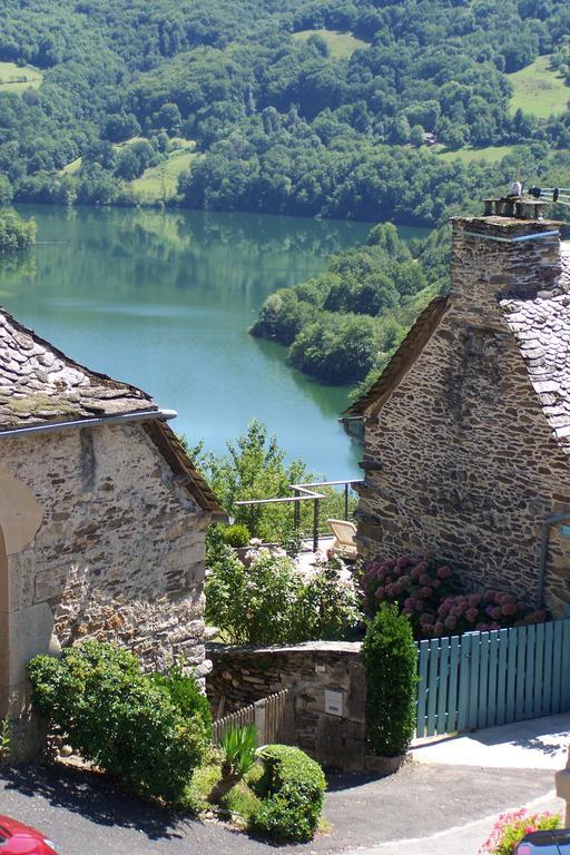 Les Hotes Du Lac, Chambres Et Tables D'Hotes Mandailles  Exterior photo