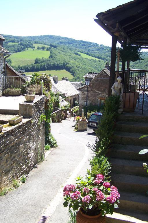 Les Hotes Du Lac, Chambres Et Tables D'Hotes Mandailles  Exterior photo