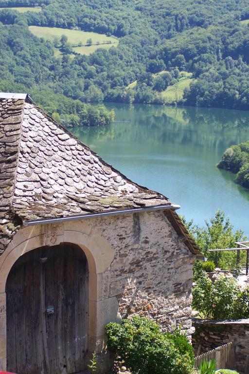 Les Hotes Du Lac, Chambres Et Tables D'Hotes Mandailles  Exterior photo